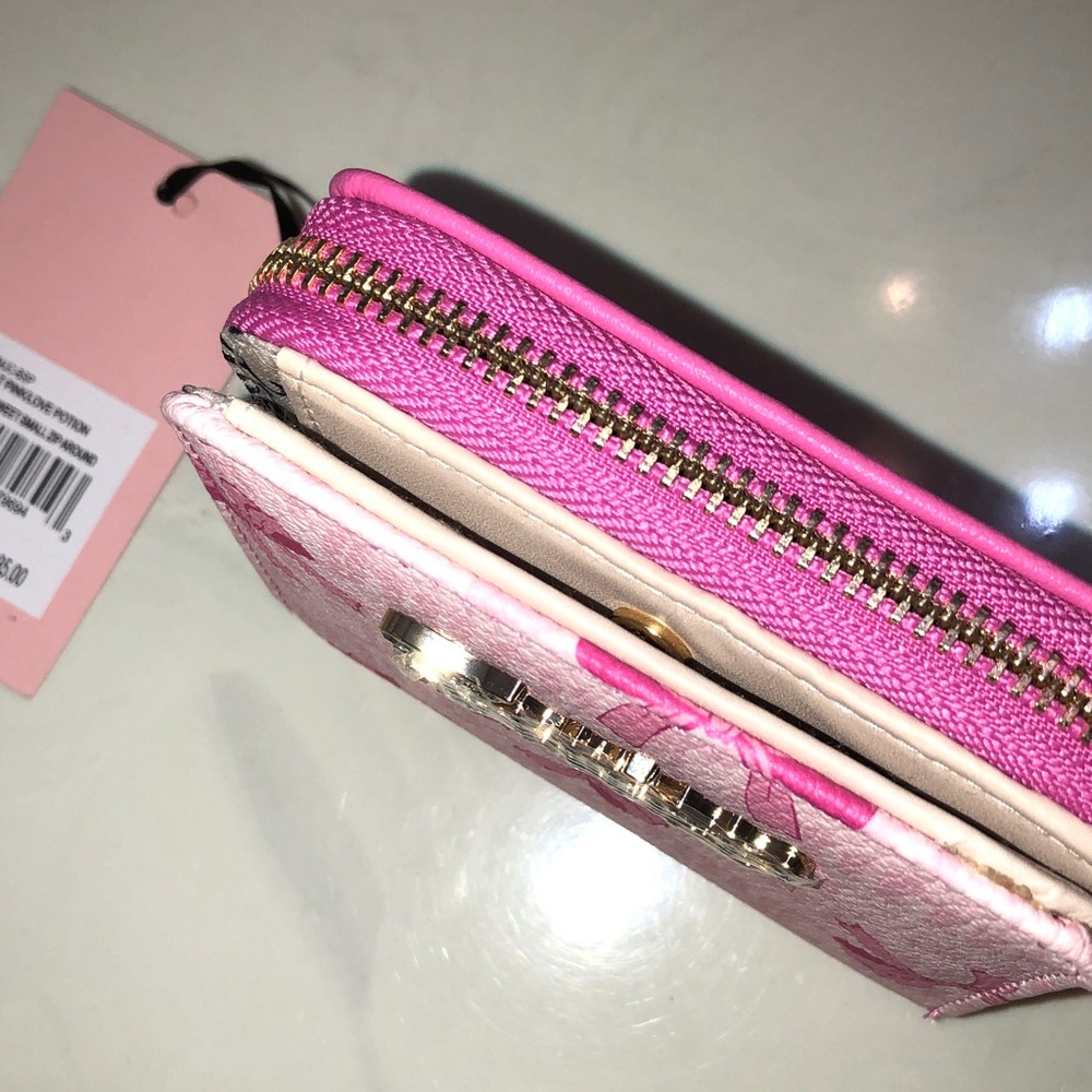 Juicy Couture Light Pink Love Potion Simply Sweet Small ZA Bifold Wallet NWT - Picture 16 of 16